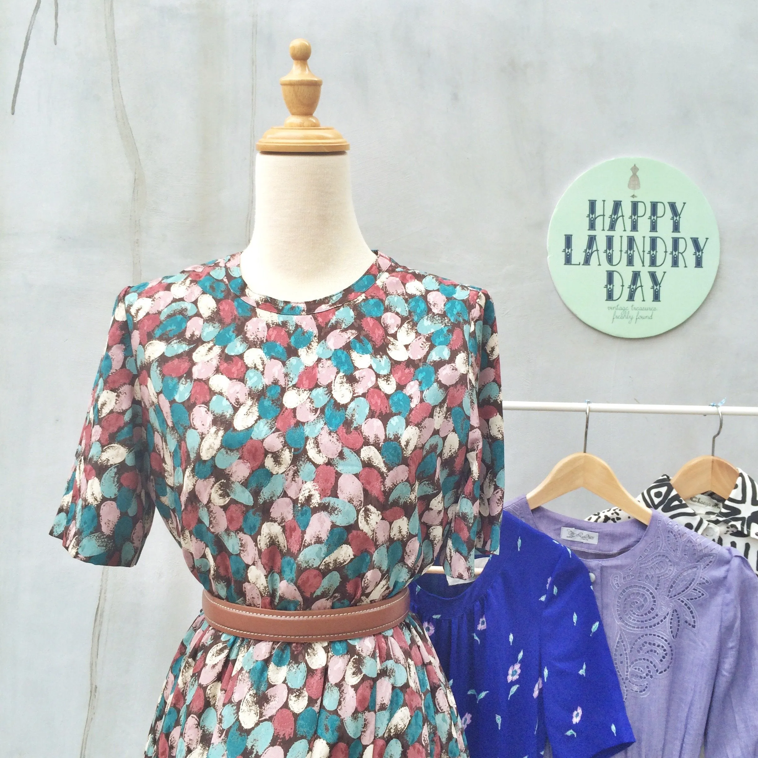 Acrylic Artist | Vintage 1950s brush strokes graphic polka dot print Day Dress