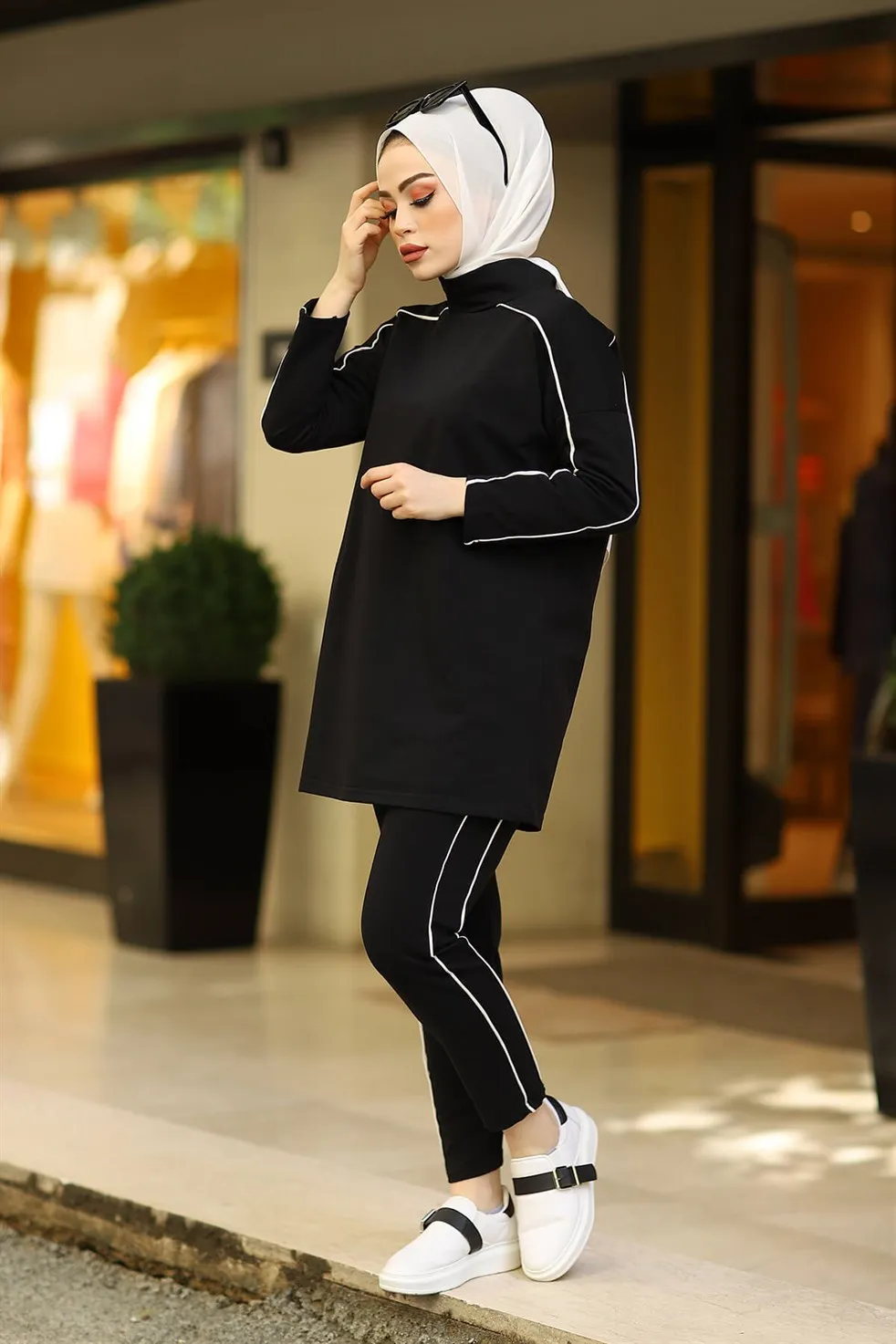 BNG Women  Slim Fit Suit-Black - Clermont
