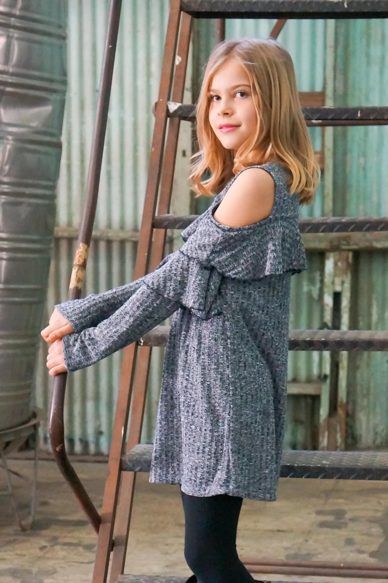 Could Shoulder Ruffle Shift Dress(R2090)