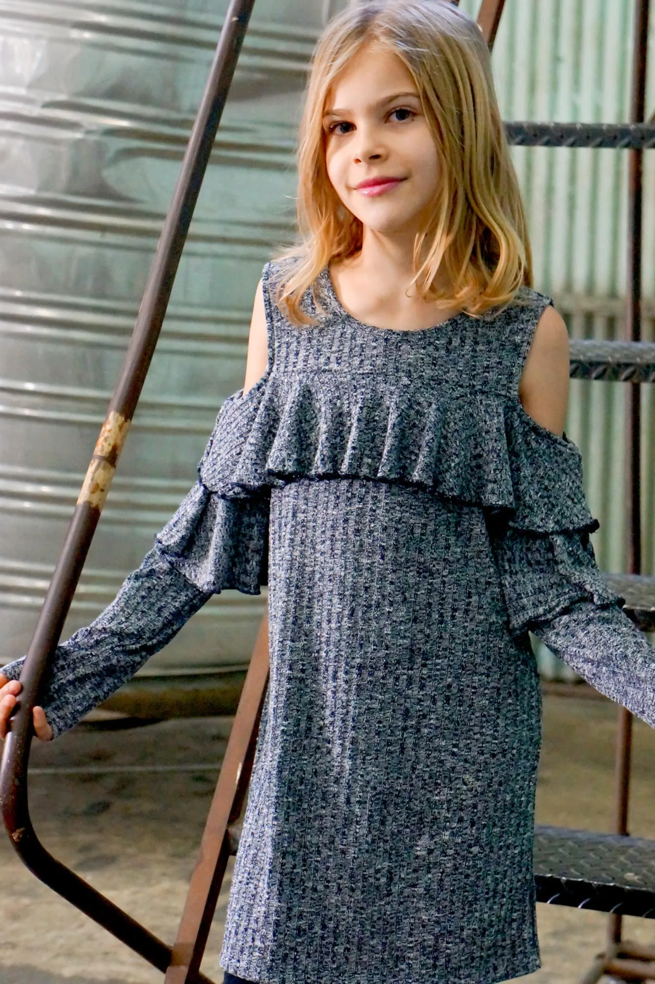 Could Shoulder Ruffle Shift Dress(R2090)
