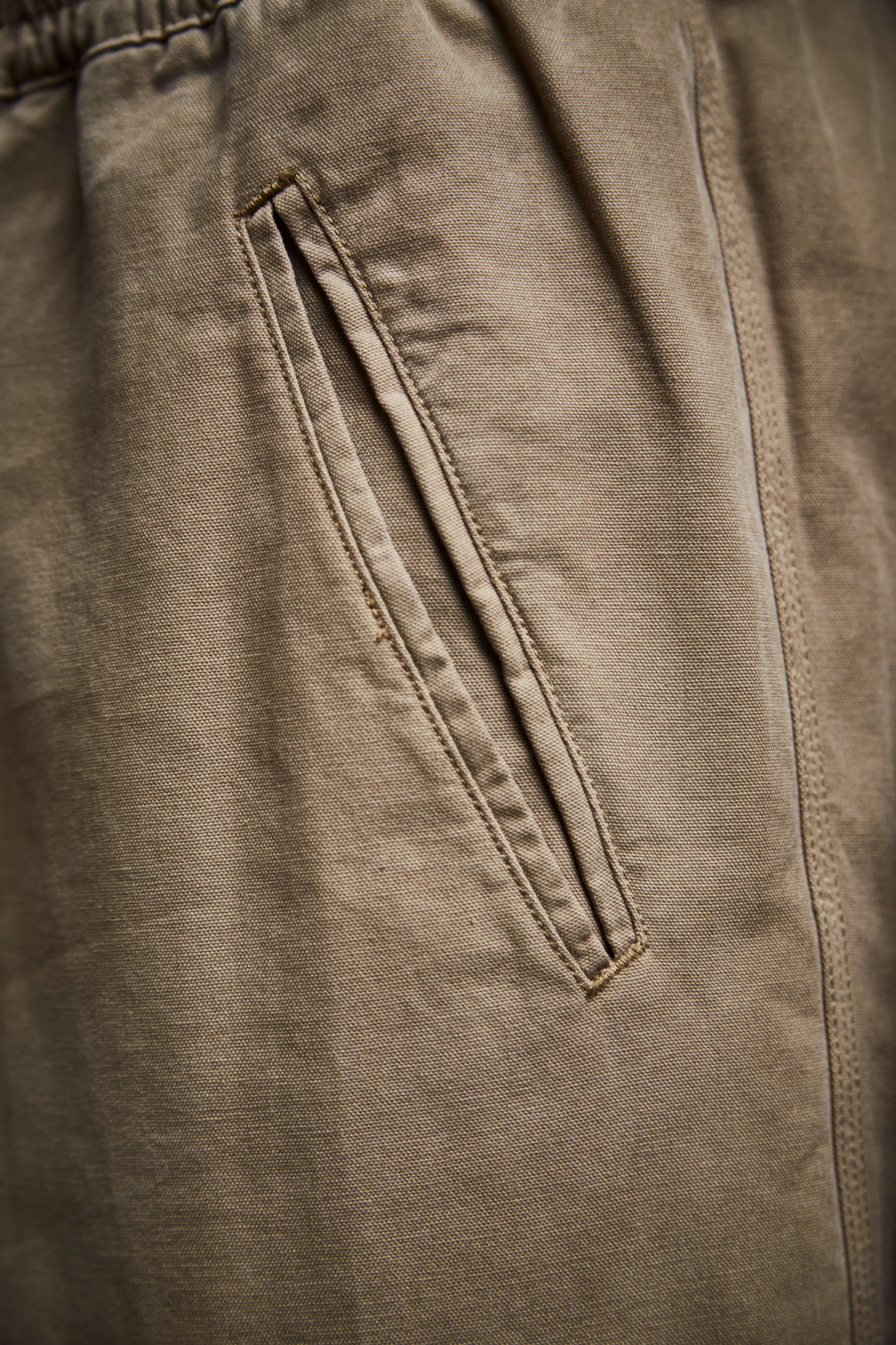 Drawcord Good Walk Chino - Brushed Cotton Tan