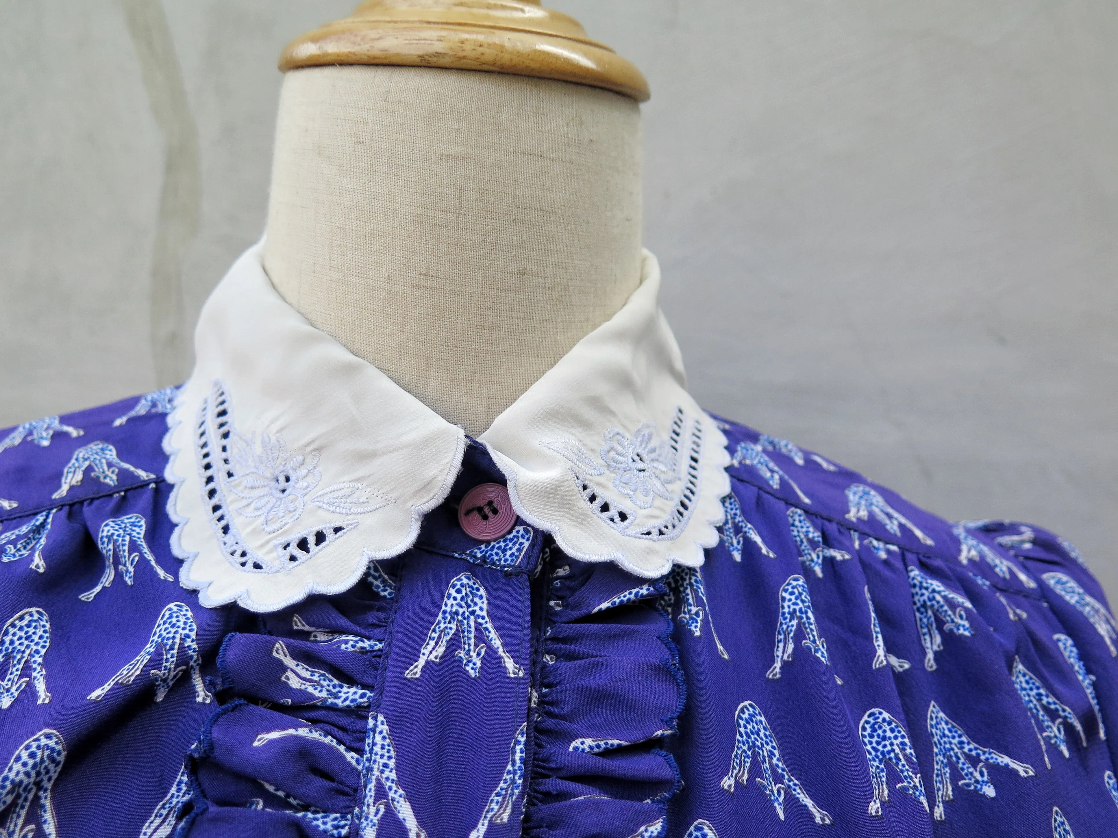 Geronima | Vintage 1960s 1970s Purple giraffes print embroidered collar long sleeve dress
