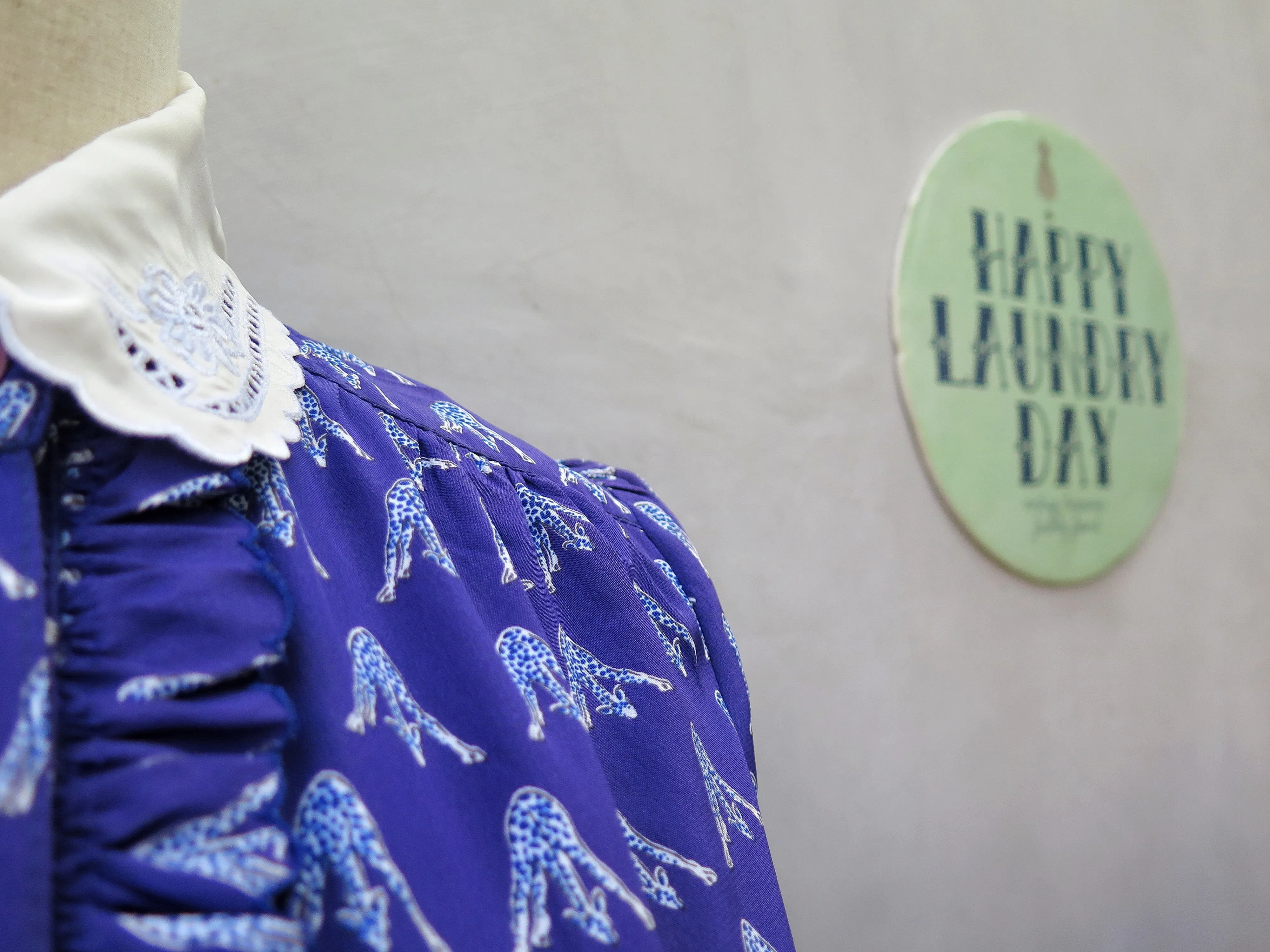 Geronima | Vintage 1960s 1970s Purple giraffes print embroidered collar long sleeve dress