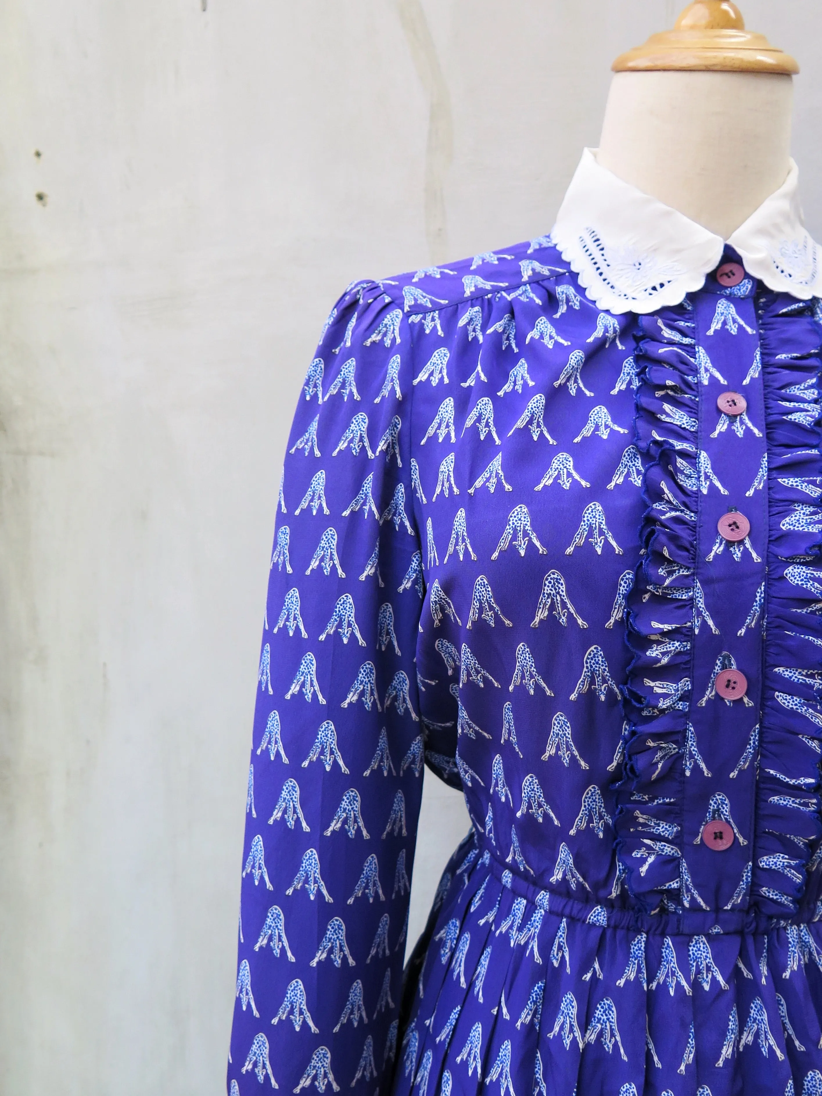 Geronima | Vintage 1960s 1970s Purple giraffes print embroidered collar long sleeve dress