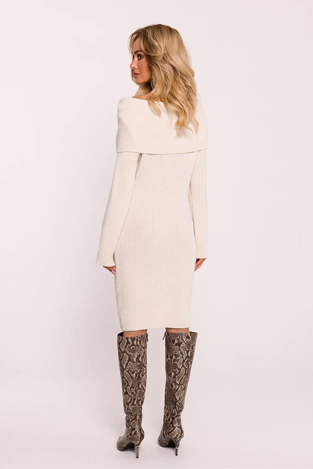 Long-sleeved sweater dress