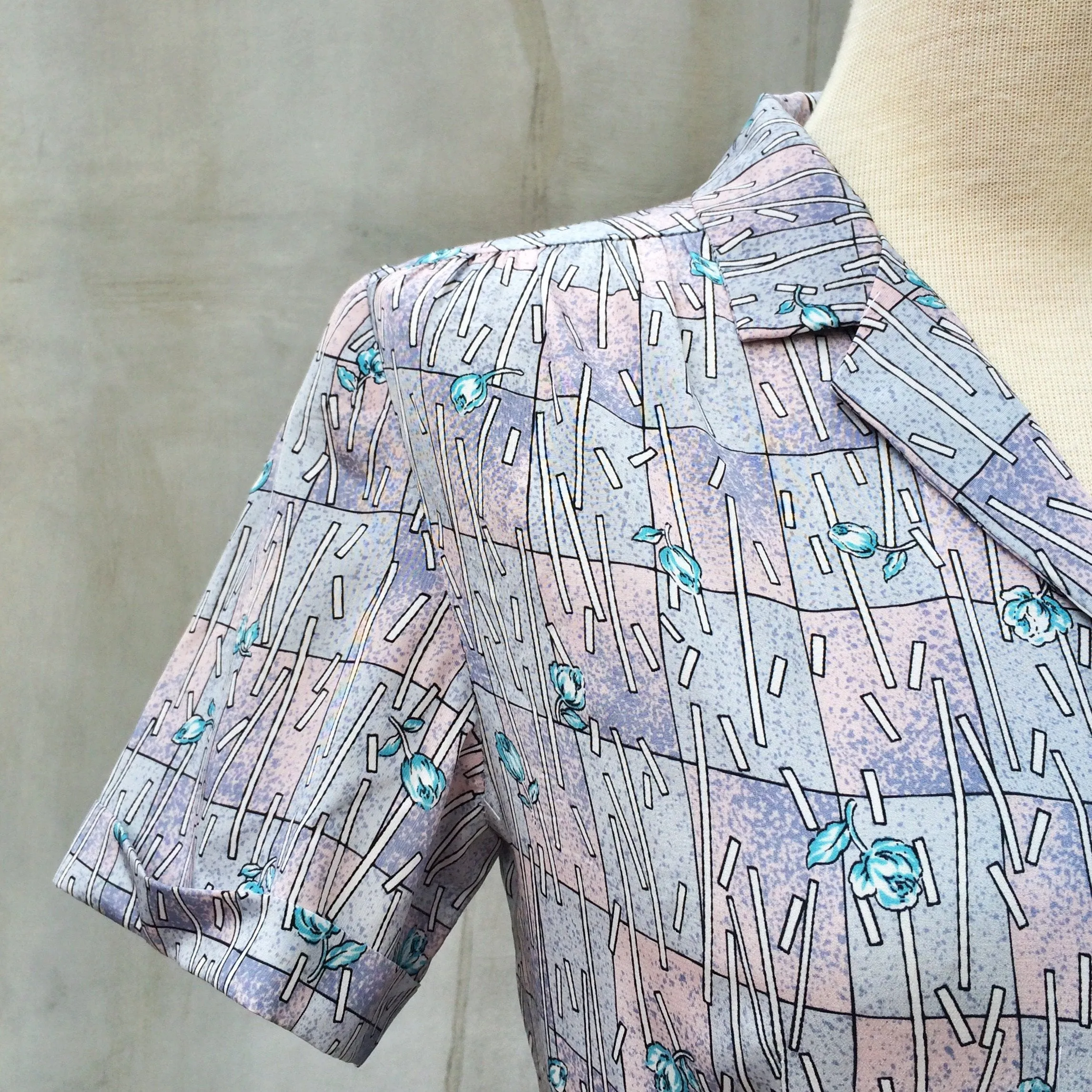 SALE! | Raining Blue Rose | Vintage 1940s shimmering sheen Pink light lavendar Blue Rose shirtwaist Dress