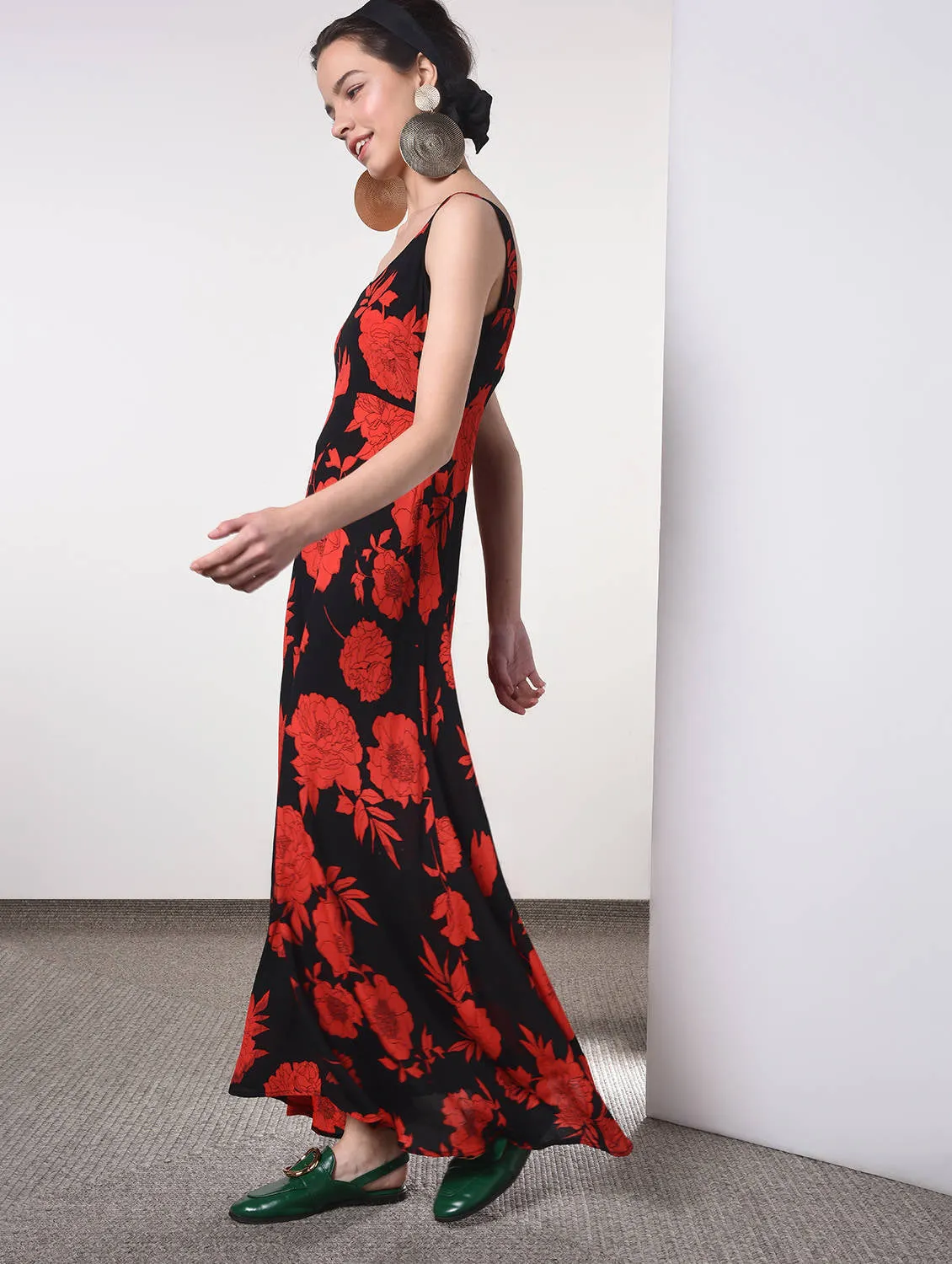 V-neck floral maxi dress