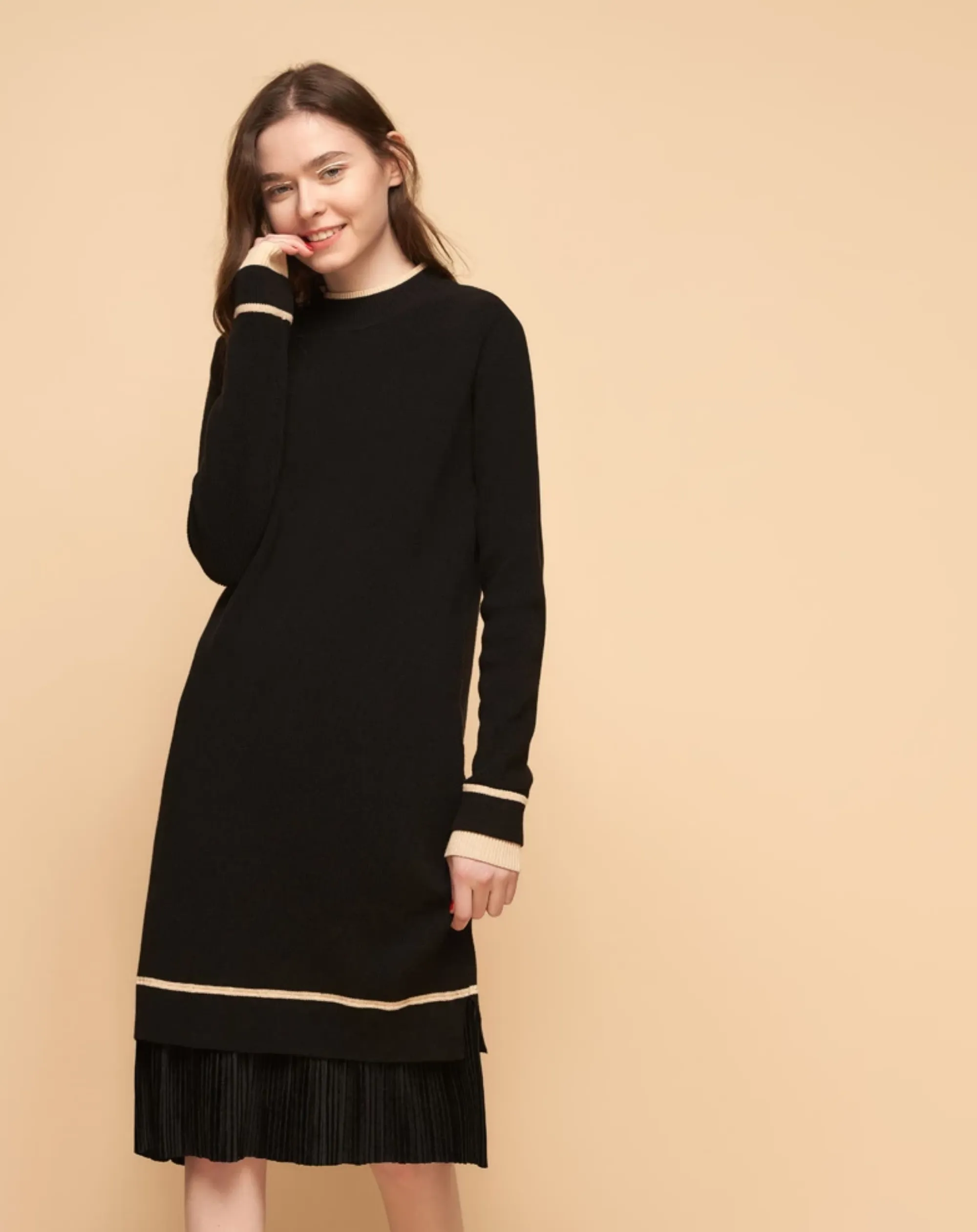 Women's Autumn Knitted O-Neck Long-Sleeved Midi Dress