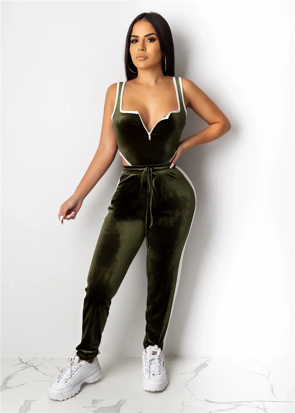 Women's Solid Color Slim Fit Stylish Jumpsuit - GlamzLife